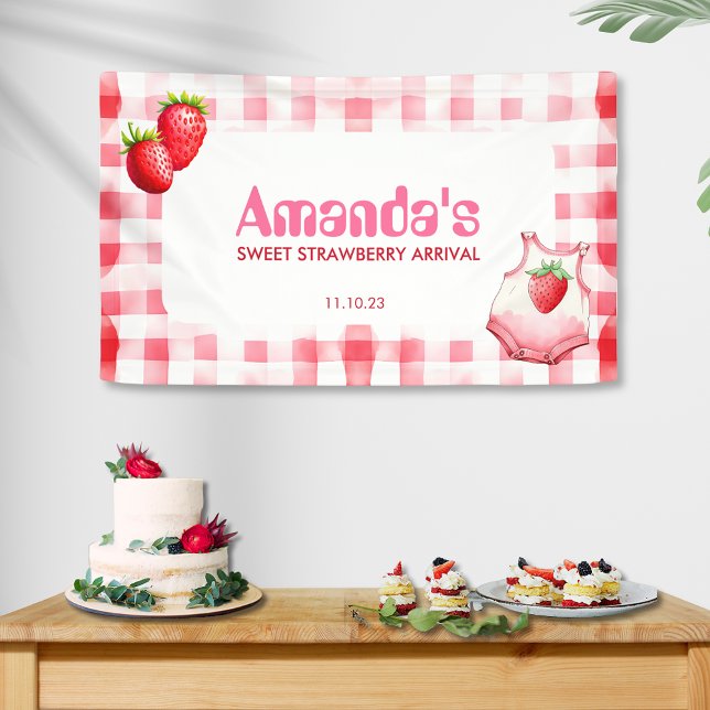 Lona Llegada de fresa dulce Gingham Baby Shower Rosa (Sweet Strawberry Arrival Baby Shower Pink Red Gingham Cottage Picnic watercolor new mother-to-be mom)
