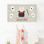 Lona Magic Show Magician Kids Birthday Custom Name<br><div class="desc">Un adorable espectáculo mágico de diseño de fiestas de cumpleaños para niños magos. Una hermosa magia muestra un diseño temático que se puede personalizar a tus detalles. Favoritos de cumpleaños, decoración y regalos de magia. Perfecto para los amantes de los espectáculos de magia, los magos y los diseños de los...</div>
