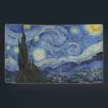 Lona Noche Van Gogh Starry<br><div class="desc">Noche estrellada de Vincent Van Gogh, óleo sobre lienzo, 1889, es un cuadro paisajístico de un gran torbellino de estrellas brillantes sobre un paisaje de pueblo lejano y colinas onduladas, con un solo ciprés subiendo en primer plano como una llama verde oscura. Van Gogh pintó su obra maestra estrellada no...</div>