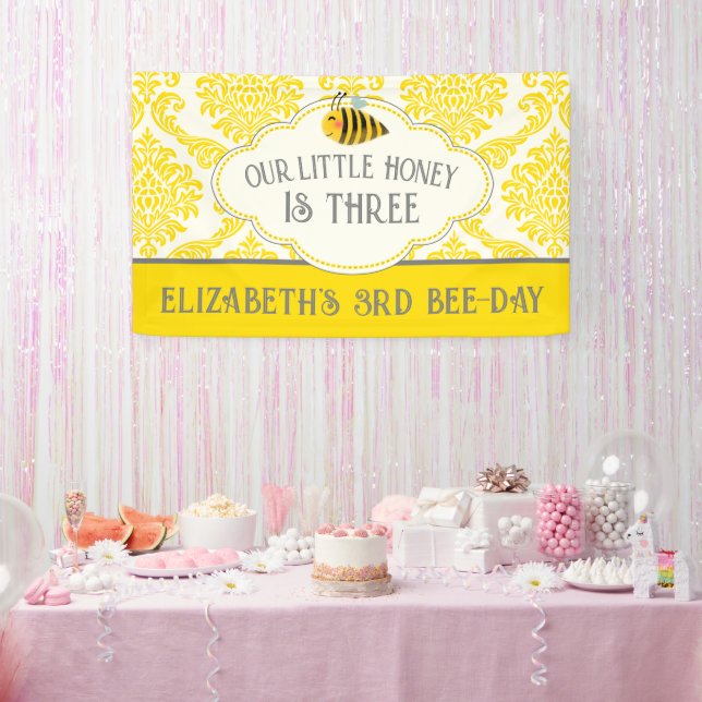 Lona Nuestro pequeño banner de cumpleaños de abeja de m (Fiesta)