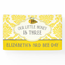 Nuestro pequeño cartel de cumpleaños de abeja de m