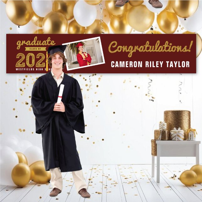 Lona Partido de Graduación de Fotografías de Gold Sketc (2024 Burgundy Red & Gold Sketch One Photo Graduation Party Banner @ www.zazzle.com/color_therapy)