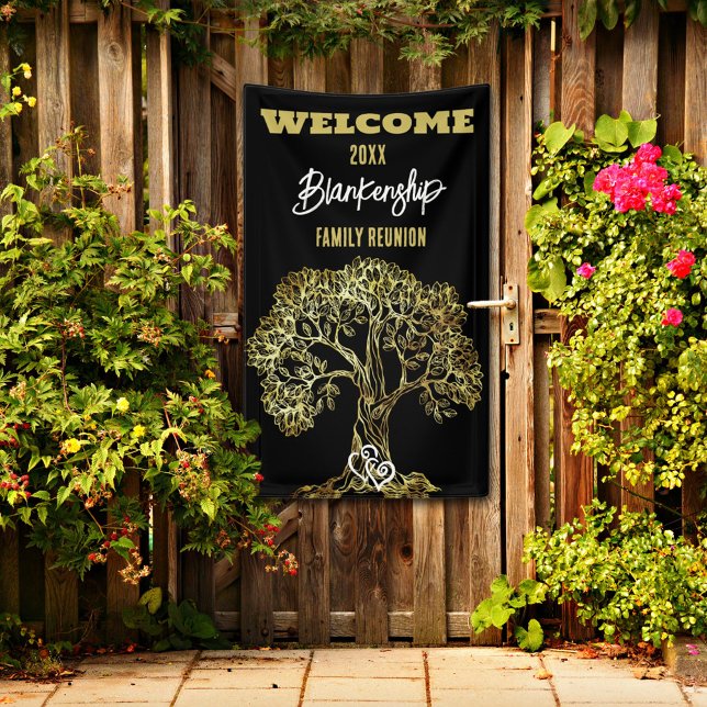 Lona Personalizado de arte del viejo árbol de oro de la (Welcome family with a vertical format reunion banner with rustic gold tree on a black background.
)