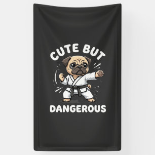 Lona Pug de karate lindo pero peligroso