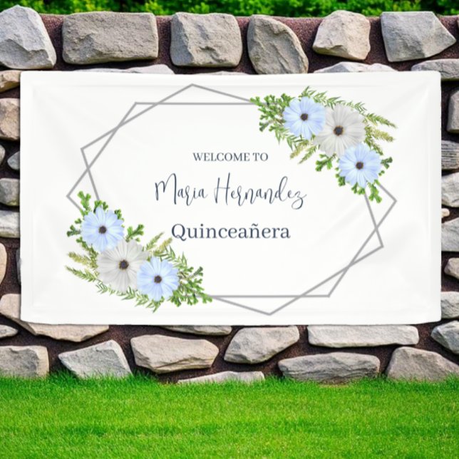 Lona Rustic Light Blue and White Floral Quinceañera  (Subido por el creador)