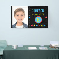 Sala de juegos de fotos Pixel nivel en 5º cumpleañ