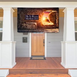 Lona Se Levanta Tres Cruces Vacías De Pascua