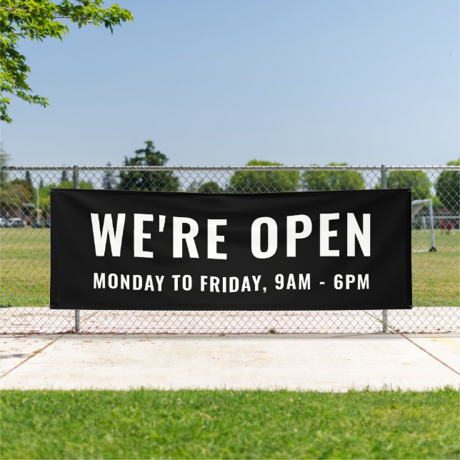 Lona Sencillo negro sencillo Somos publicidad de Office (in situ)