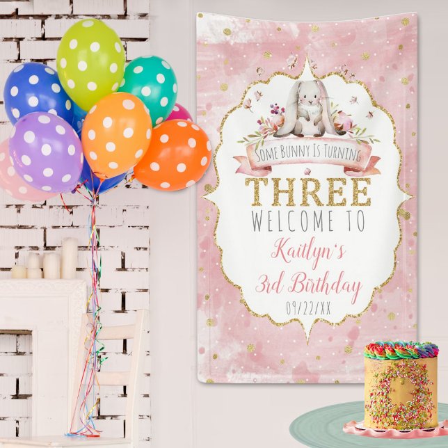 Lona Some Bunny is Turning Third 3rd Birthday Welcome (Subido por el creador)