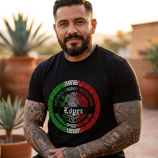 López Camiseta mexicana de apellido (López Last name T-shirt
)