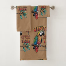 Loro resplandeciente en rama de árbol de frutas