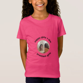 Los chicas felices son las camisetas de los chicas