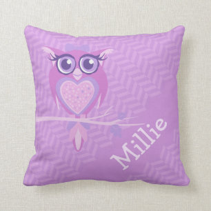 Los chicas púrpuras nombraron la almohada del