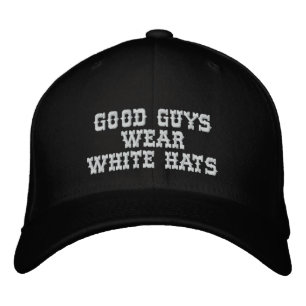 Los chicos buenos usan gorras blancos