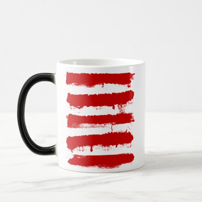 Los hijos del rebelde de la libertad rayan la taza (Izquierda)