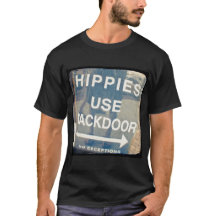 Los hippies utilizan la camiseta de los hombres