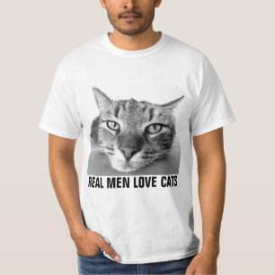 Los hombres de verdad aman a los gatos, camisetas
