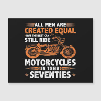 Los mejores hombres todavía pueden andar en motoci