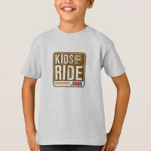Los niños apenas quieren montar las camisetas de