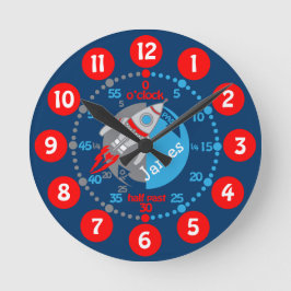 Los niños aprenden a contar la hora reloj del espa