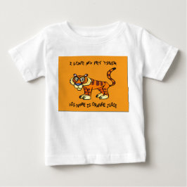 LOS NIÑOS DEL TIGRE DEL MASCOTA MULTAN LA CAMISETA