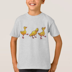 Los patos en una fila embroman la camiseta