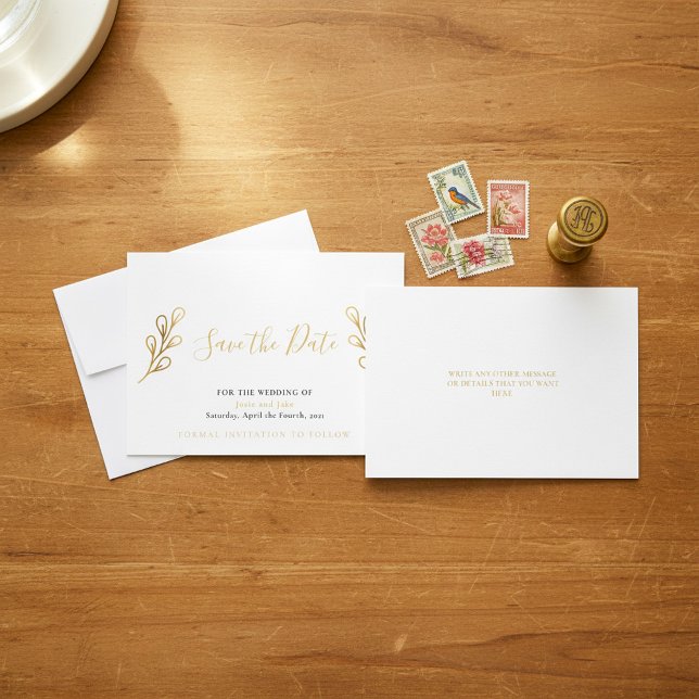 Los pétalos de efecto oro guardan la tarjeta de fe (Gold effect petals save the date card.)