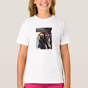 Los piratas no necesitan loros camisetas