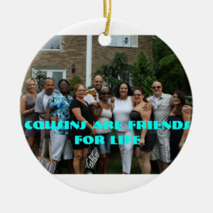 Los primos son amigos para el ornamento de la vida