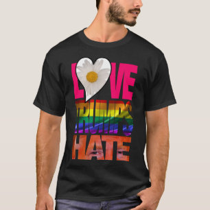 Los triunfos del amor odian la camiseta oscura