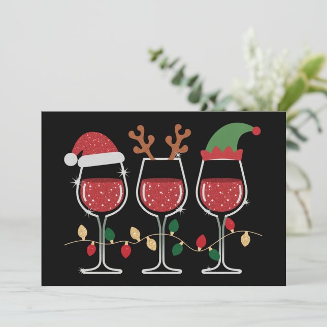 Luces de Navidad en copa de vino, regalos de Navid (Anverso de pie)