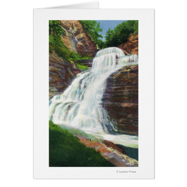 Lucifer cae vista en el estado de Robert H. Treman (Frente)