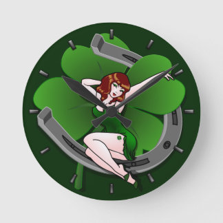 Lucky Clock Lucky Charm Pinup Chica reloj de pared