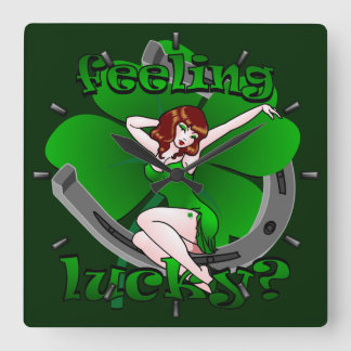Lucky Clock Lucky Charm Pinup Chica reloj de pared