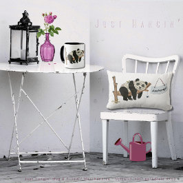 Lumbar Cojín decorativo de Hangin por Adiela Akoo