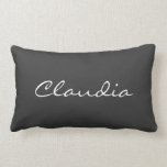 Lumbar Cojín decorativo personalizado<br><div class="desc">Ponga sus iniciales en nuestra almohada decorativa monogramada de boudoir. Claudia</div>