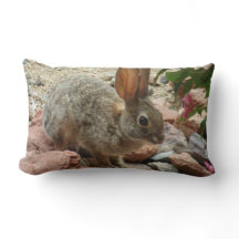 Conejito del bebé en Cojín decorativo del acento