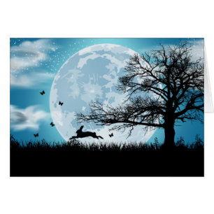 Luna mística con silueta de conejo