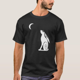 Luna que mira la camiseta oscura para hombre de