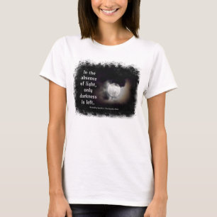 Luz contra la camiseta oscura de la cita