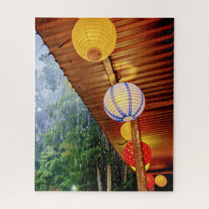 Luz de linterna en la lluvia – Rompecabezas tranqu