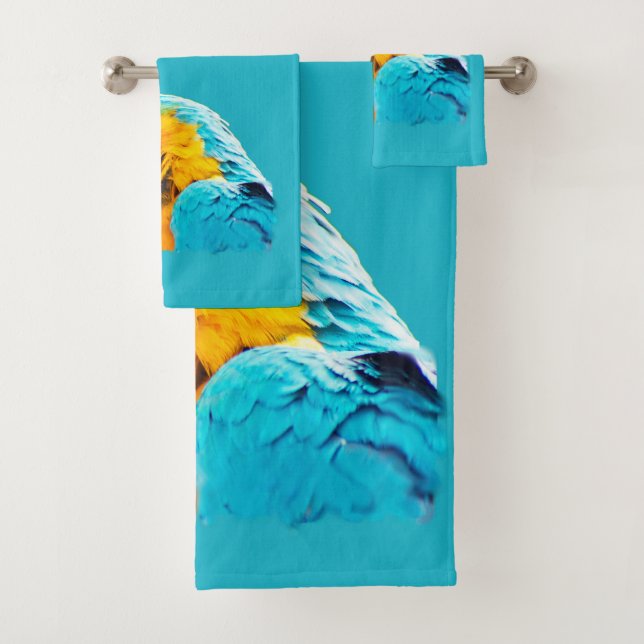 Macaw portrait on a turquoise background (In situ)