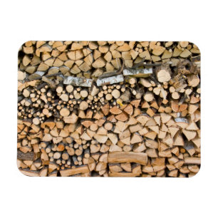 Madera recortada en un imán rectangular apilado