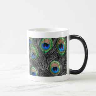 Mágica El pavo real negro y blanco empluma la taza