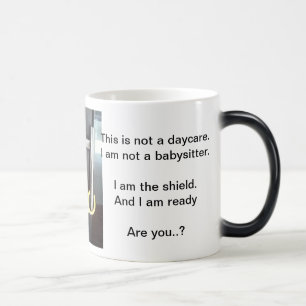 Mágica La detención manda la taza