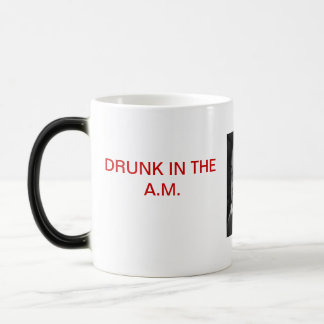 Mágica La taza de café nunca da para arriba