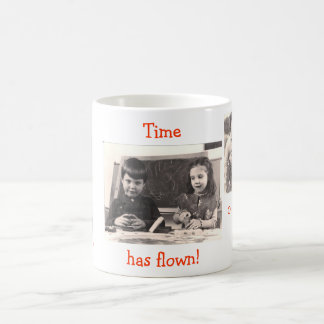 Mágica ¡La taza Morphing/el tiempo ha volado!