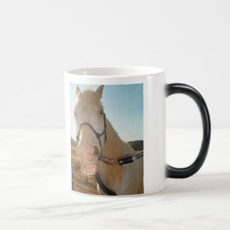 Mágica Taza de café de desaparición sonriente del caballo