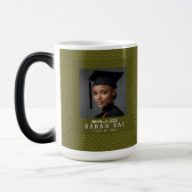 Taza de graduación con hermoso patrón en zigzag