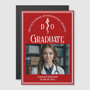 Magnate de Graduación de Escuela Médica Osteopátic